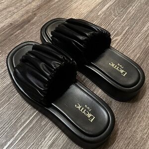 Elleme leather platform slides